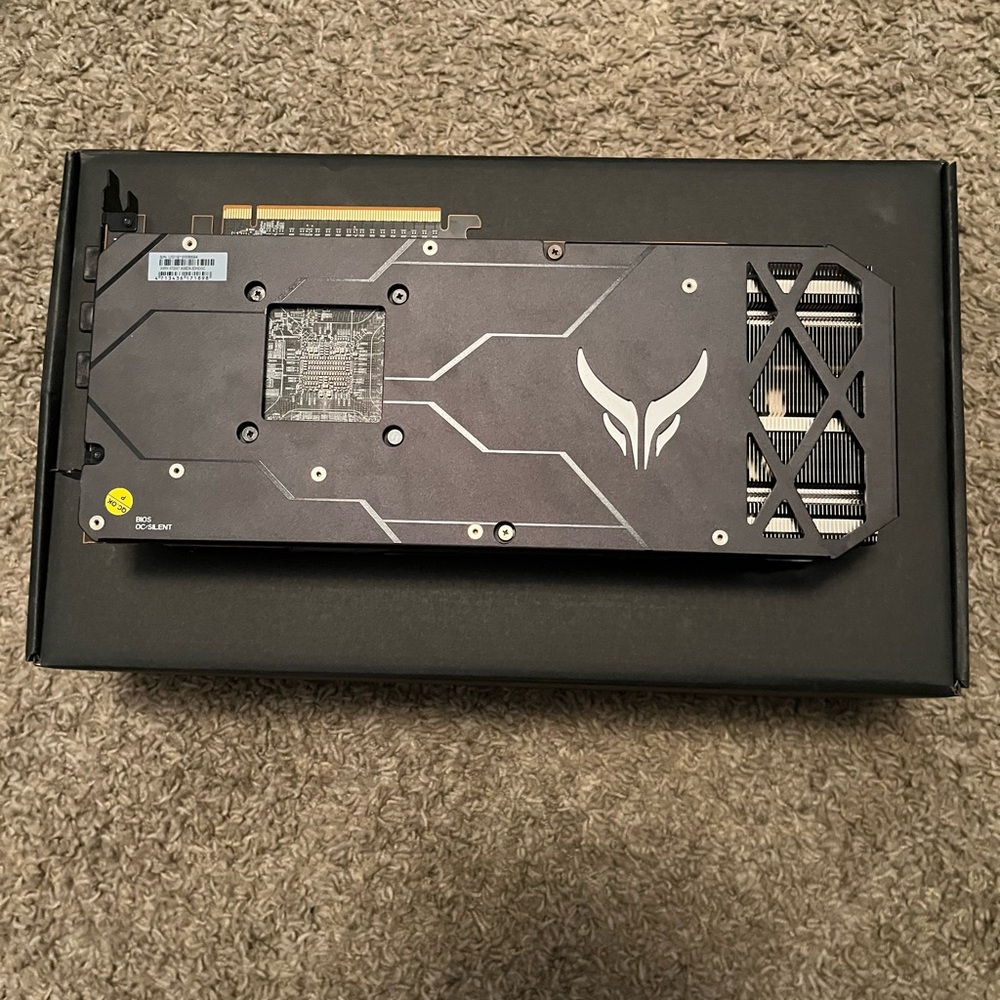 PowerColor Red Devil AMD RX 5700 XT - Picture 3 of 5